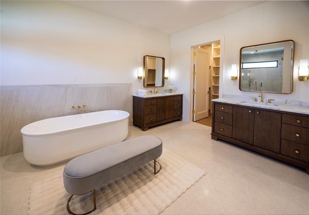 2618 Pointe Court. Colleyville, TX 76034