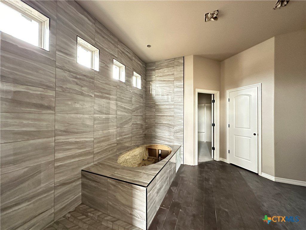 1054 Alice Circle. Temple, TX 76502