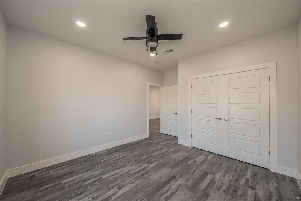 6315 Kemrock Drive. Dallas, TX 75241