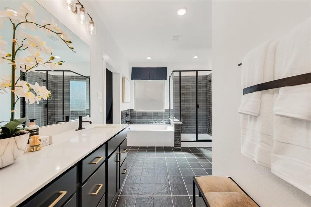 4714 Buttonbush Drive. Prairie Ridge, TX 76084