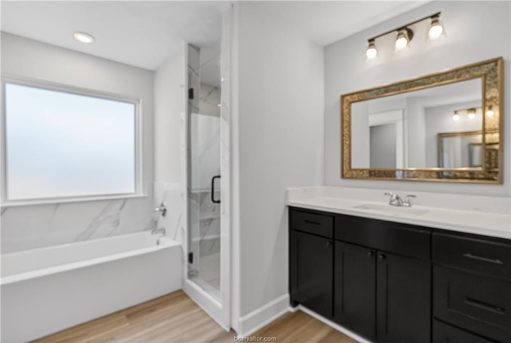 161 Turnrow Cove. Snook, TX 77878