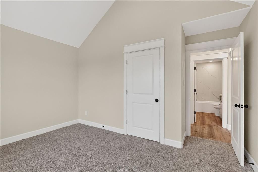 212 Orchard Cove. Snook, TX 77878