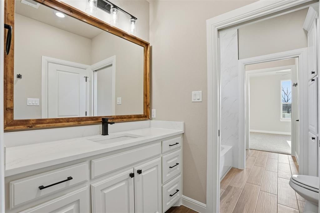 1101 Tremont Lane. Granbury, TX 76049