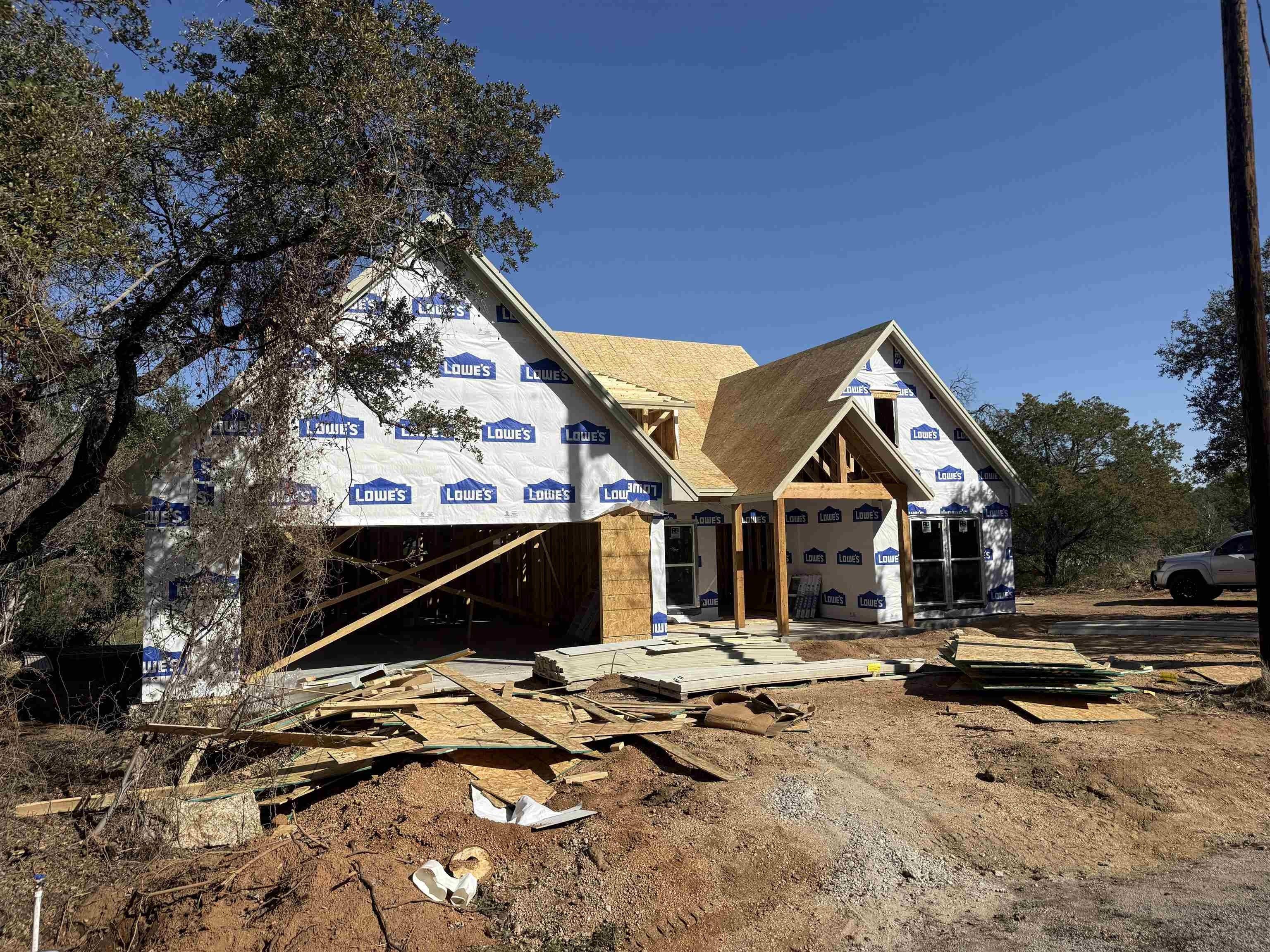 160 Stonecastle Drive. Granite Shoals, TX 78654