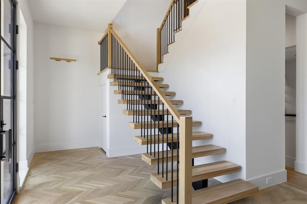 6443 Lake Circle Drive. Dallas, TX 75214