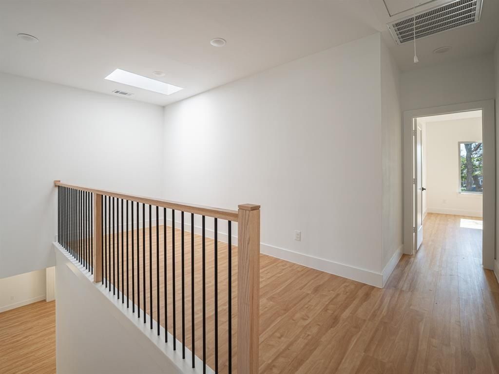 2702 Valentine Street. Dallas, TX 75215