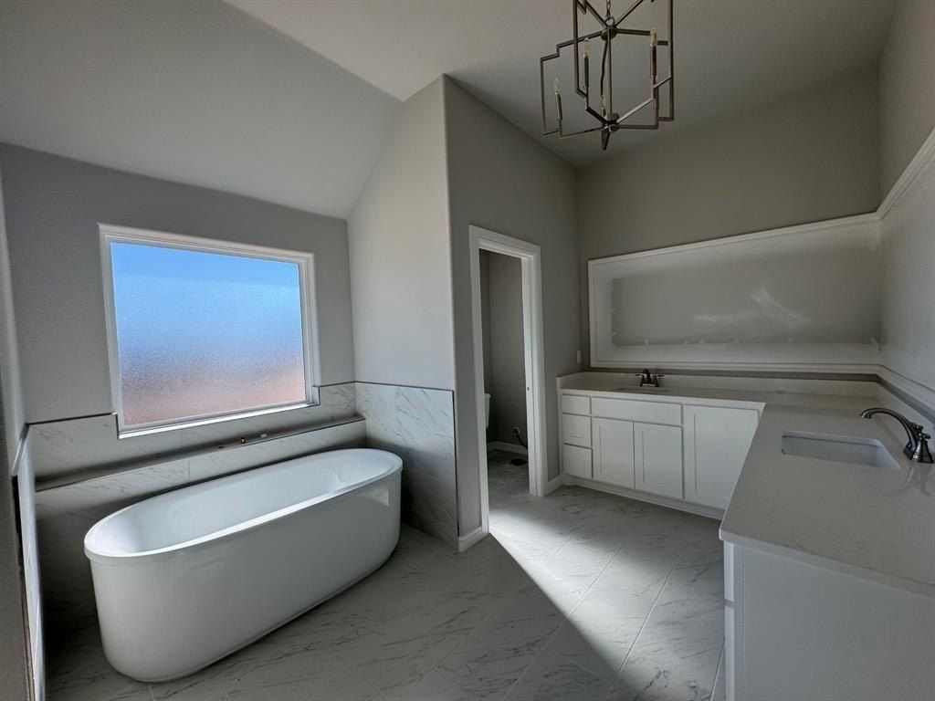 520 Calla Lily Way. Tolar, TX 76476