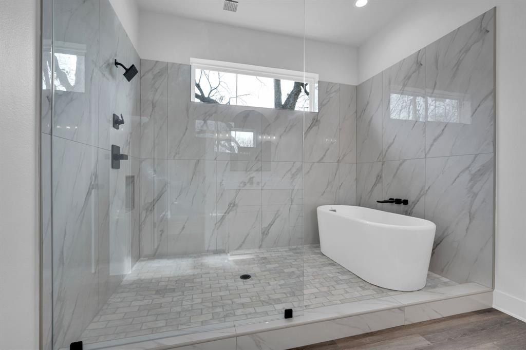 201 Rosa Street. Waxahachie, TX 75165