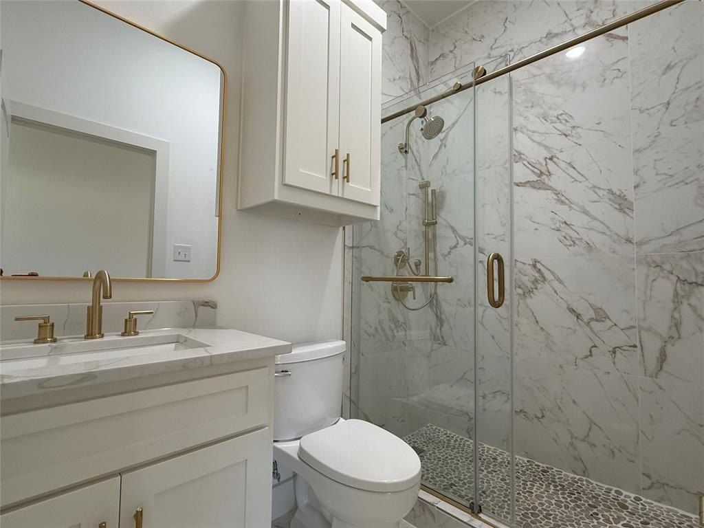 7442 County Road 4023 Road. Kemp, TX 75143