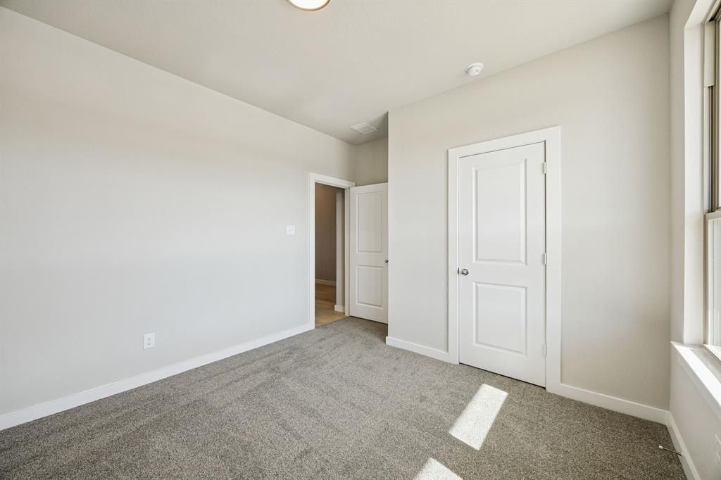 1533 Oakdale Drive. Kaufman, TX 75142