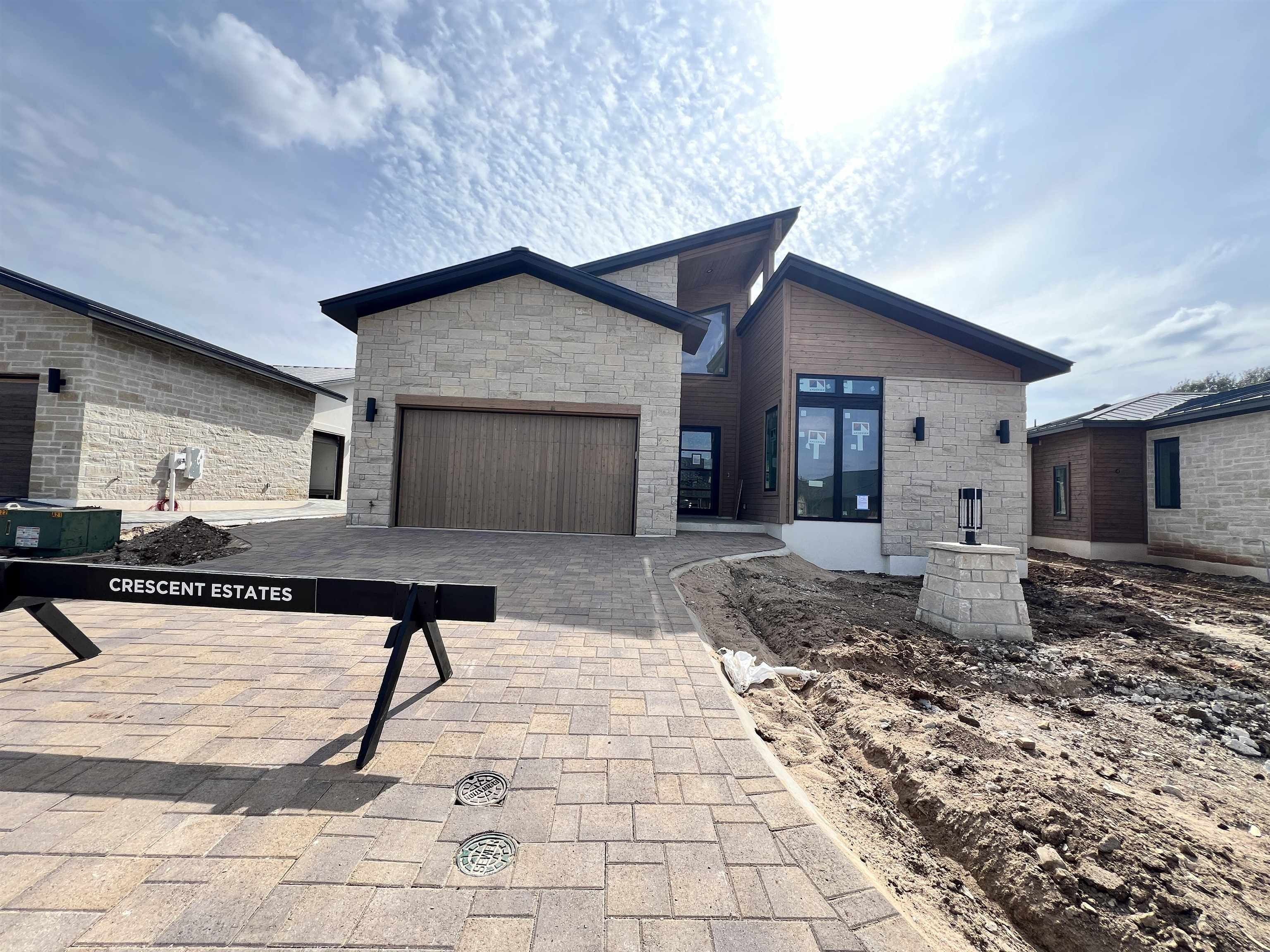 119 Azalea Loop. Horseshoe Bay, TX 78657