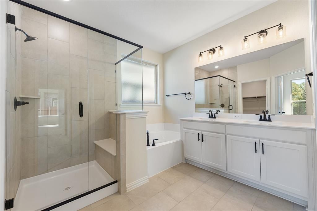 15053 Green Bluff Drive. Aledo, TX 76008