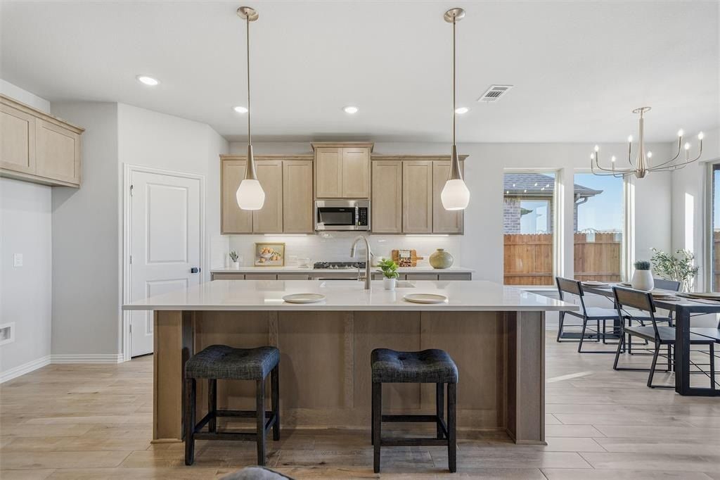 15020 Green Bluff Drive. Aledo, TX 76008