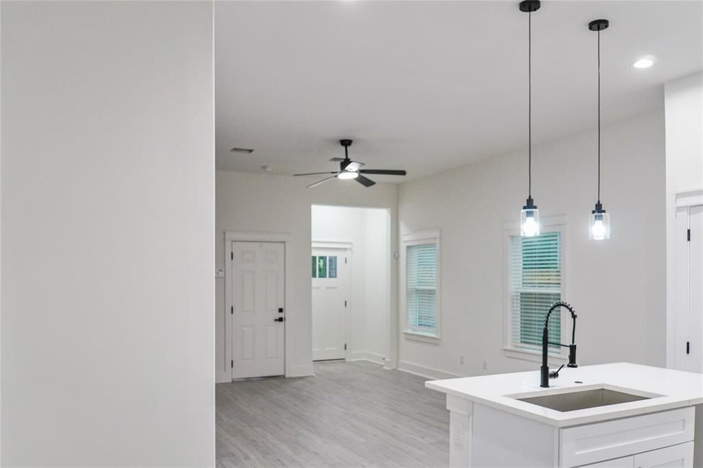 2638 Sutton Street. Dallas, TX 75210