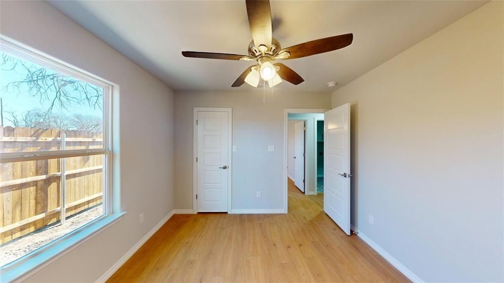 707 Cedar Street. Cleburne, TX 76031