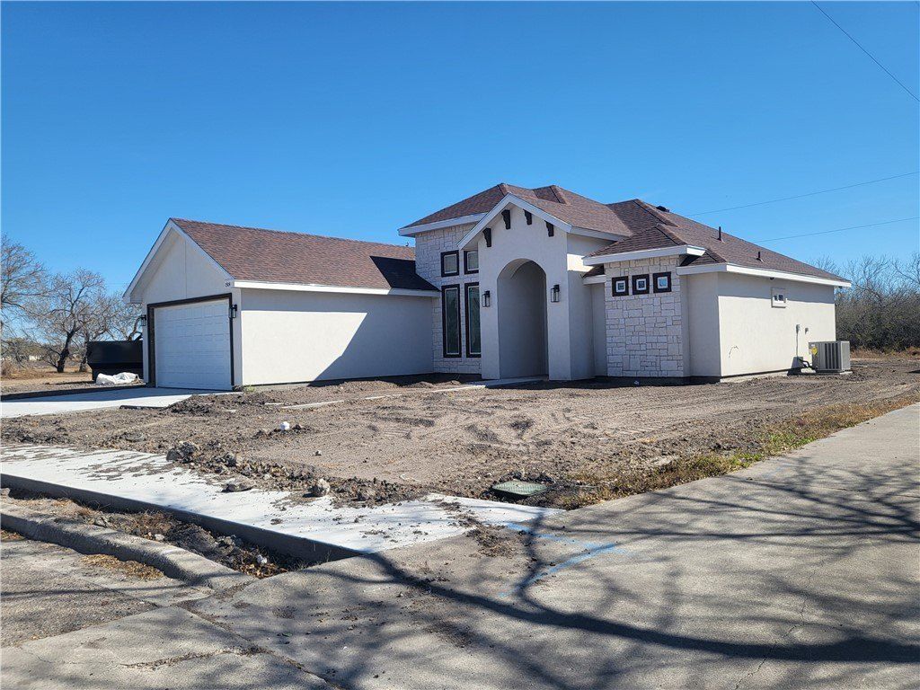 1504 Lewis Street. Kingsville, TX 78363