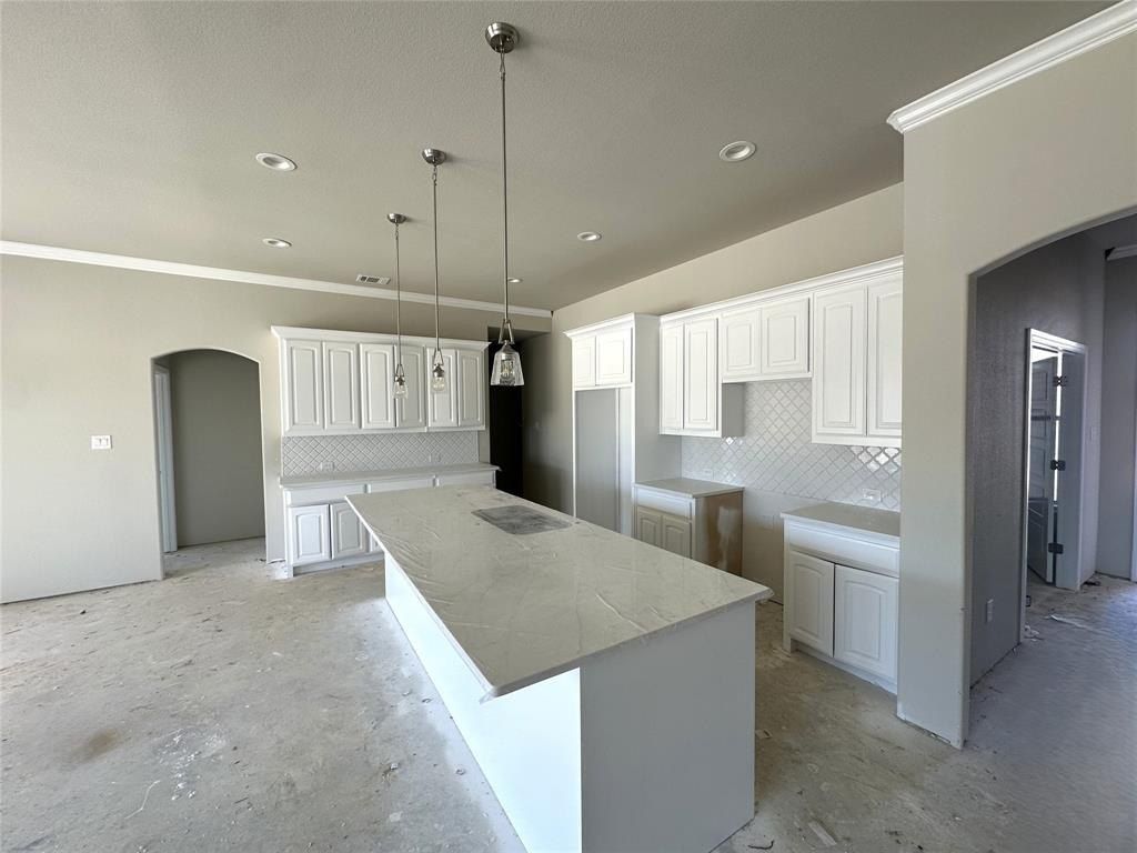 2003 Belle Lagos Lane. Cleburne, TX 76033