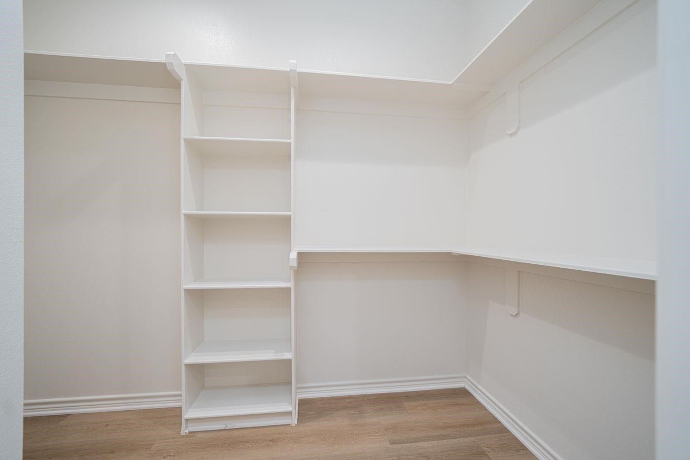 3810 Suren Way. Longview, TX 75605