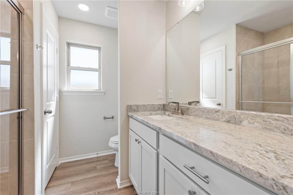 1236 High Street. Navasota, TX 77868