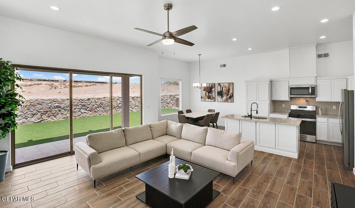 3800 Aspire Place. El Paso, TX 79938