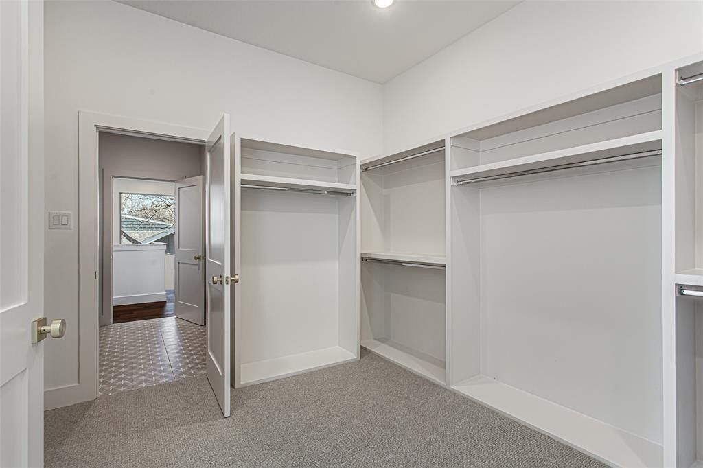 1107 Mount Auburn Avenue. Dallas, TX 75223