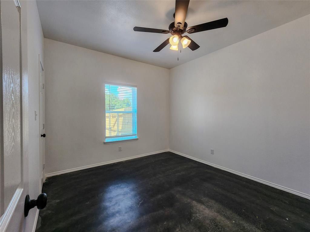 400 Susan Drive. Kennedale, TX 76060