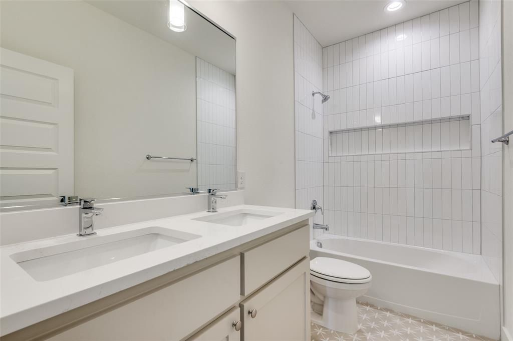 3614 Latimer Street. Dallas, TX 75215