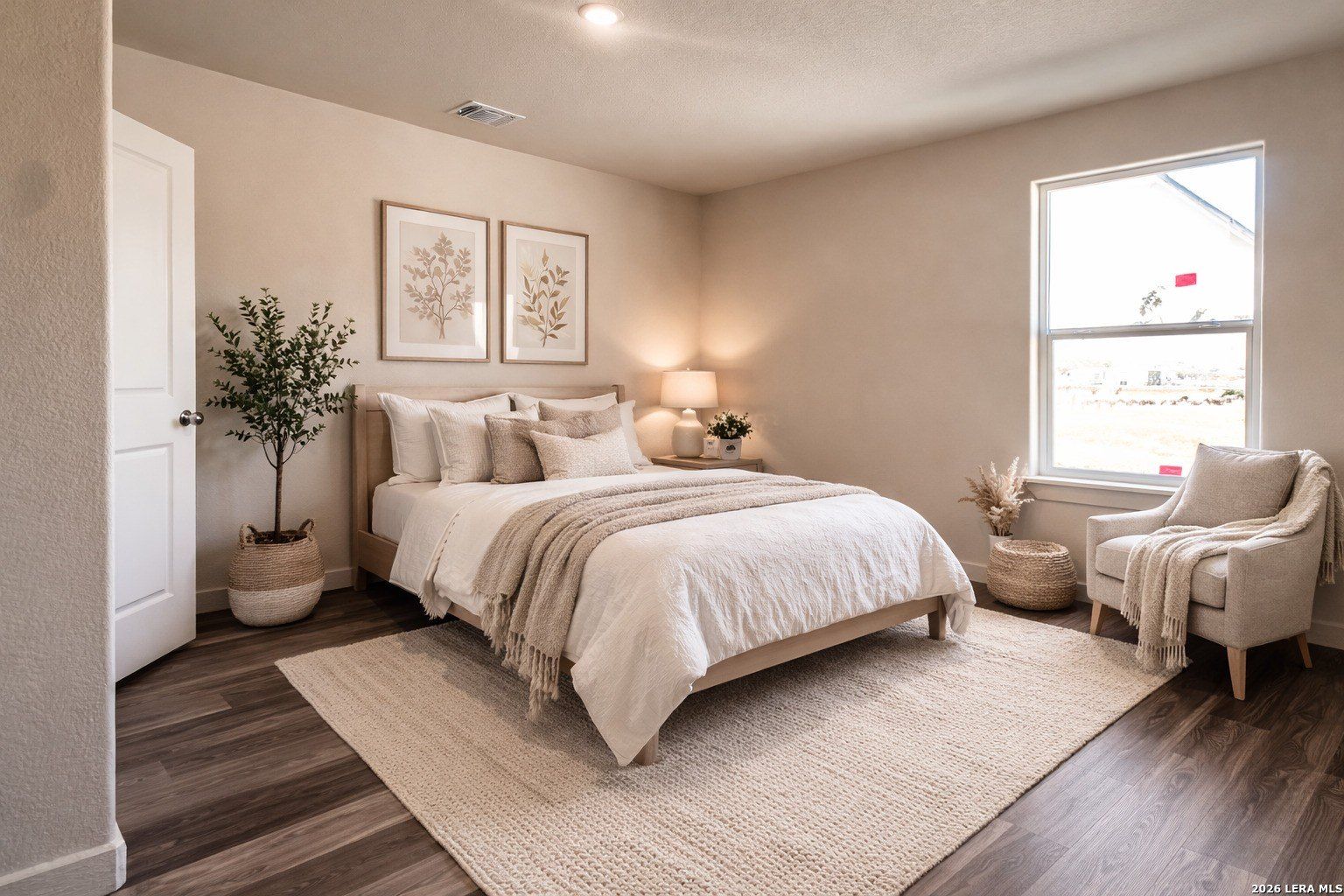 618 Cr 124. Floresville, TX 78114