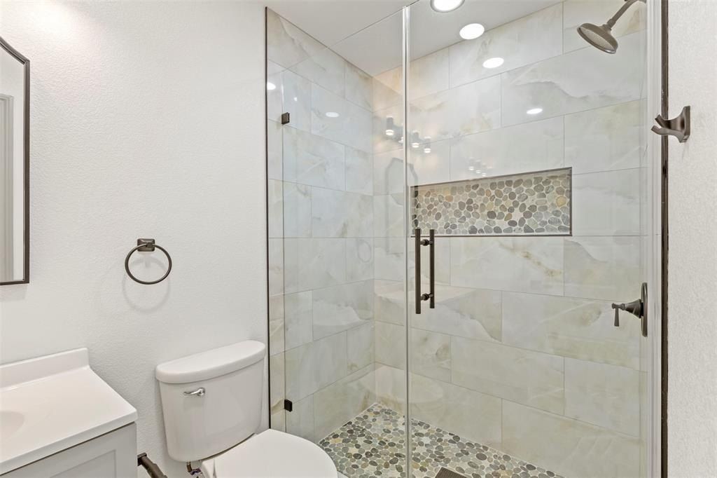 5619 Lake Granbury Trail. Granbury, TX 76048