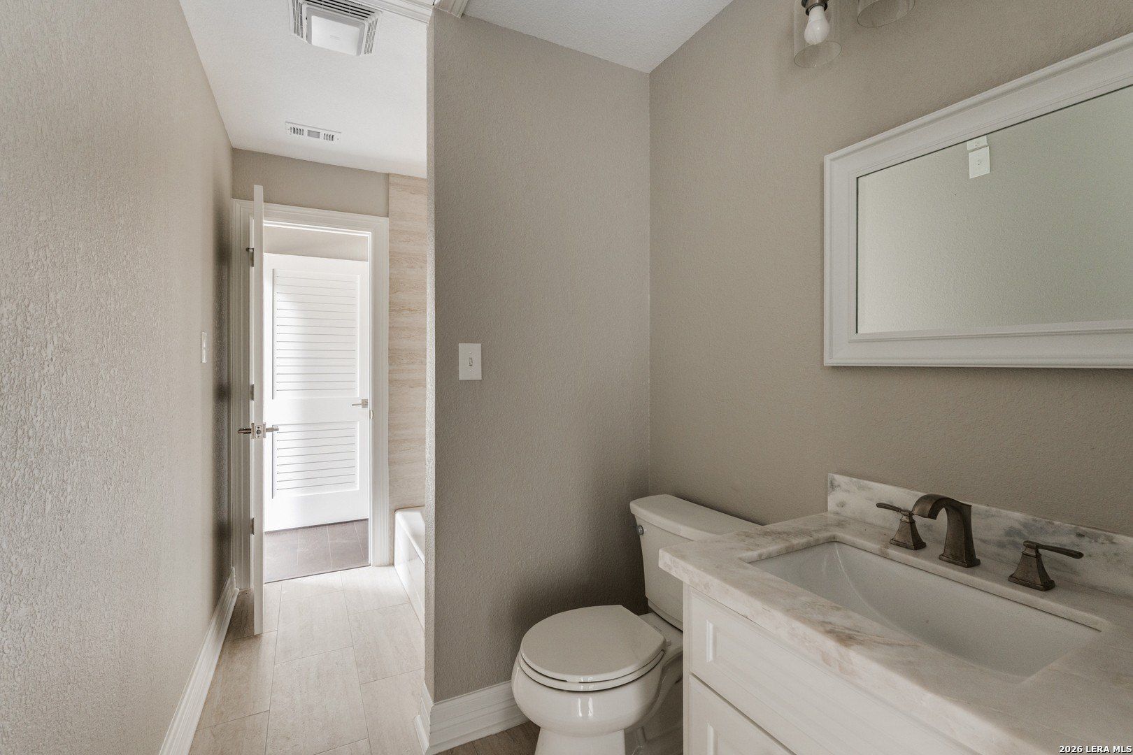 1090 Arcadia. Canyon Lake, TX 78133