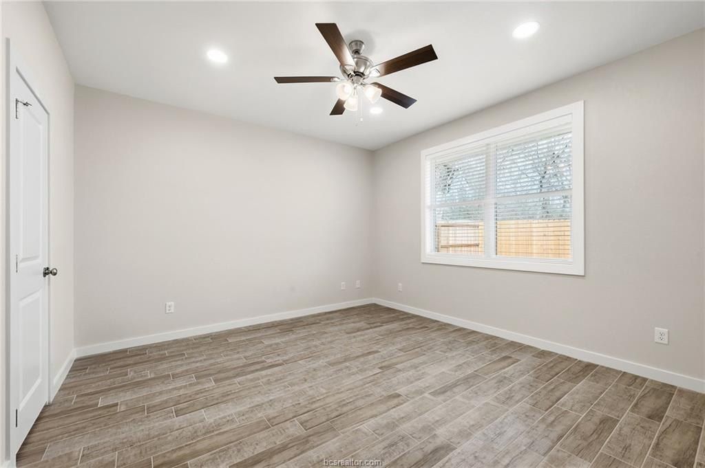 1311 Suncrest. Bryan, TX 77803