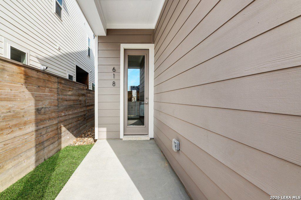 618 Chambray. New Braunfels, TX 78130