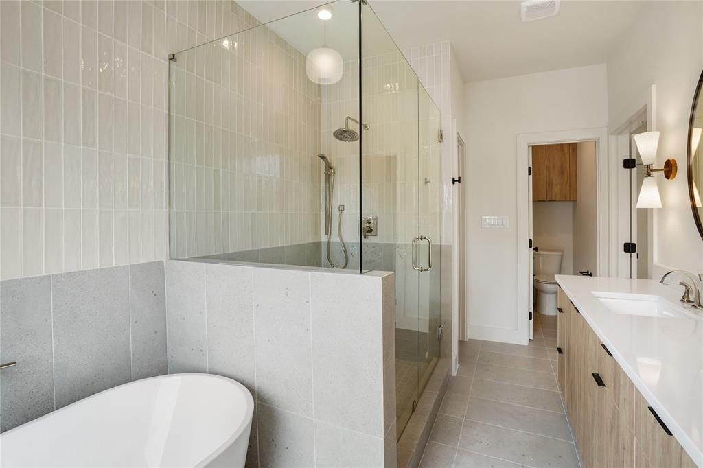 5445 Terry Street. Dallas, TX 75223