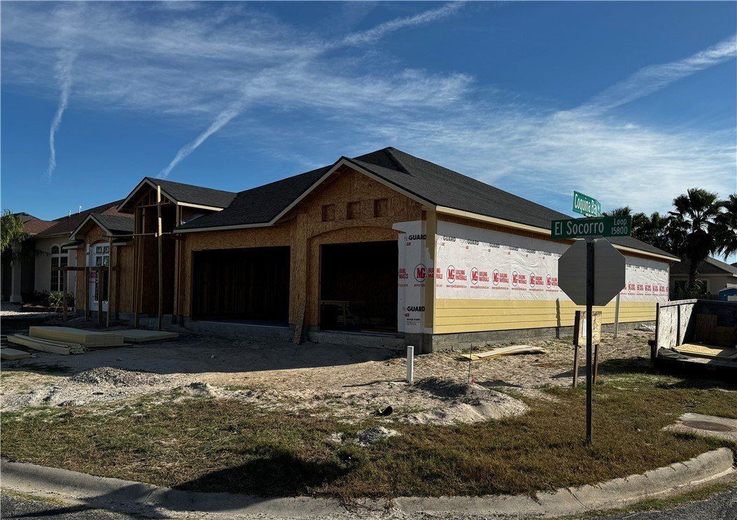 15882 El Soccorro Loop. Corpus Christi, TX 78418