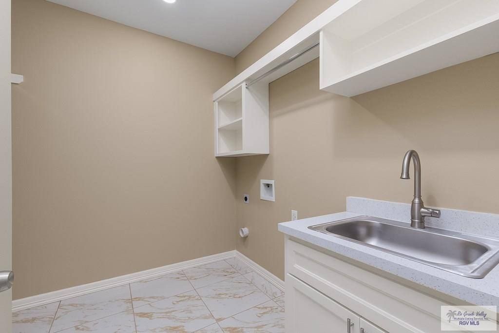 3712 Paseo Cafetos St. Brownsville, TX 78526