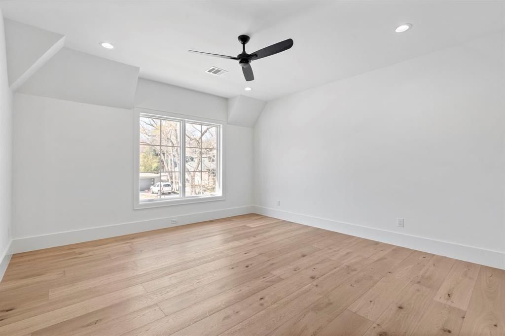 7159 Wildgrove Avenue. Dallas, TX 75214