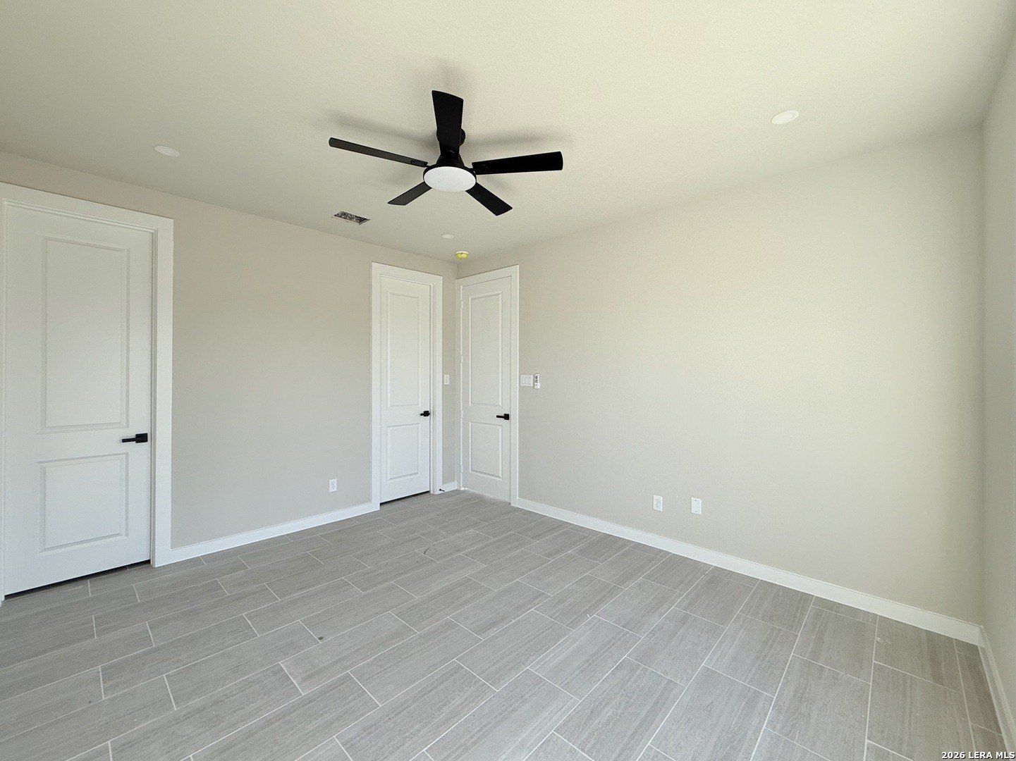 810 S San Eduardo Ave. San Antonio, TX 78228