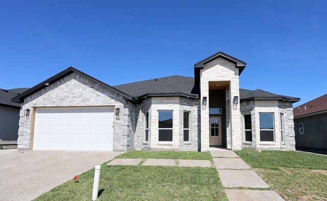 6858 La Salle Drive. Corpus Christi, TX 78414