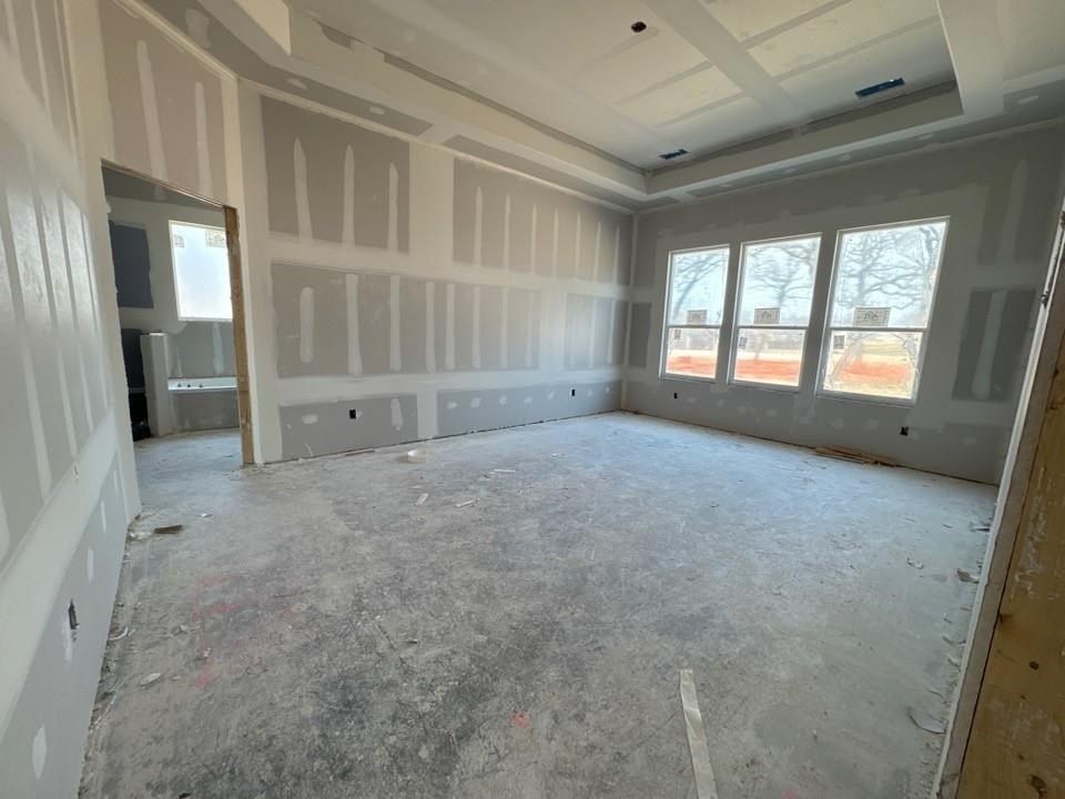 160 Oak Grove Way. Springtown, TX 76082