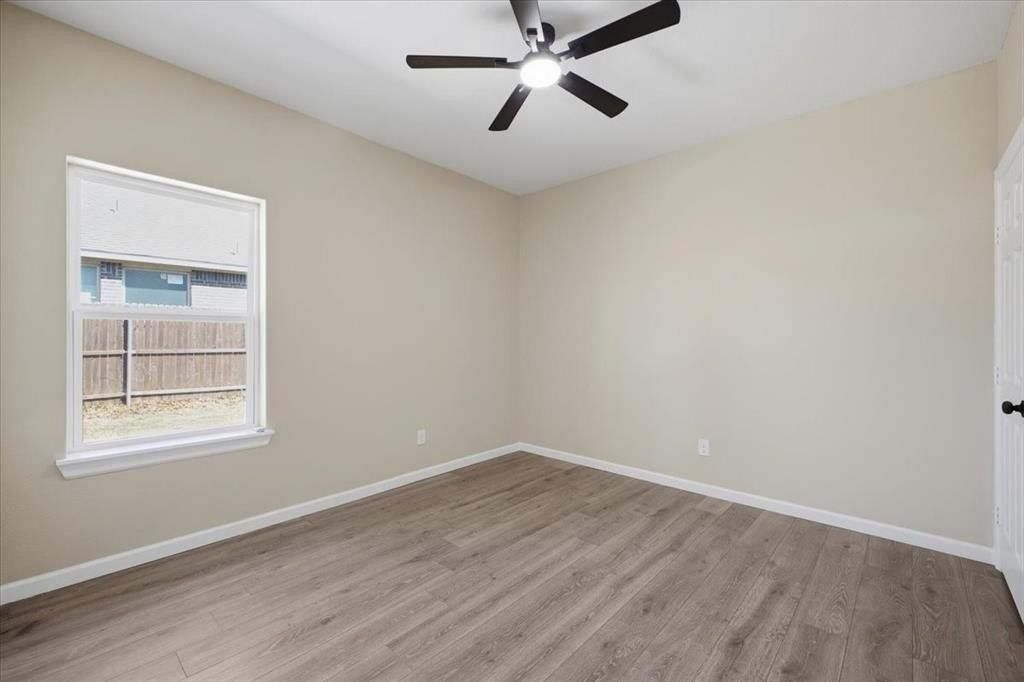 2222 Water Crest Lane. Glenn Heights, TX 75154