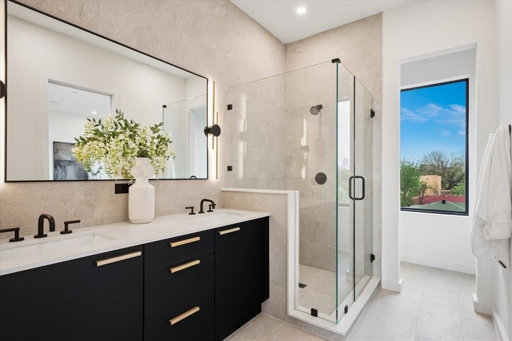 4534 Lake Avenue. Dallas, TX 75219