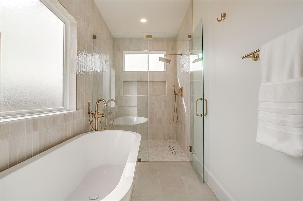 5524 Sledge Loop. Fort Worth, TX 76126