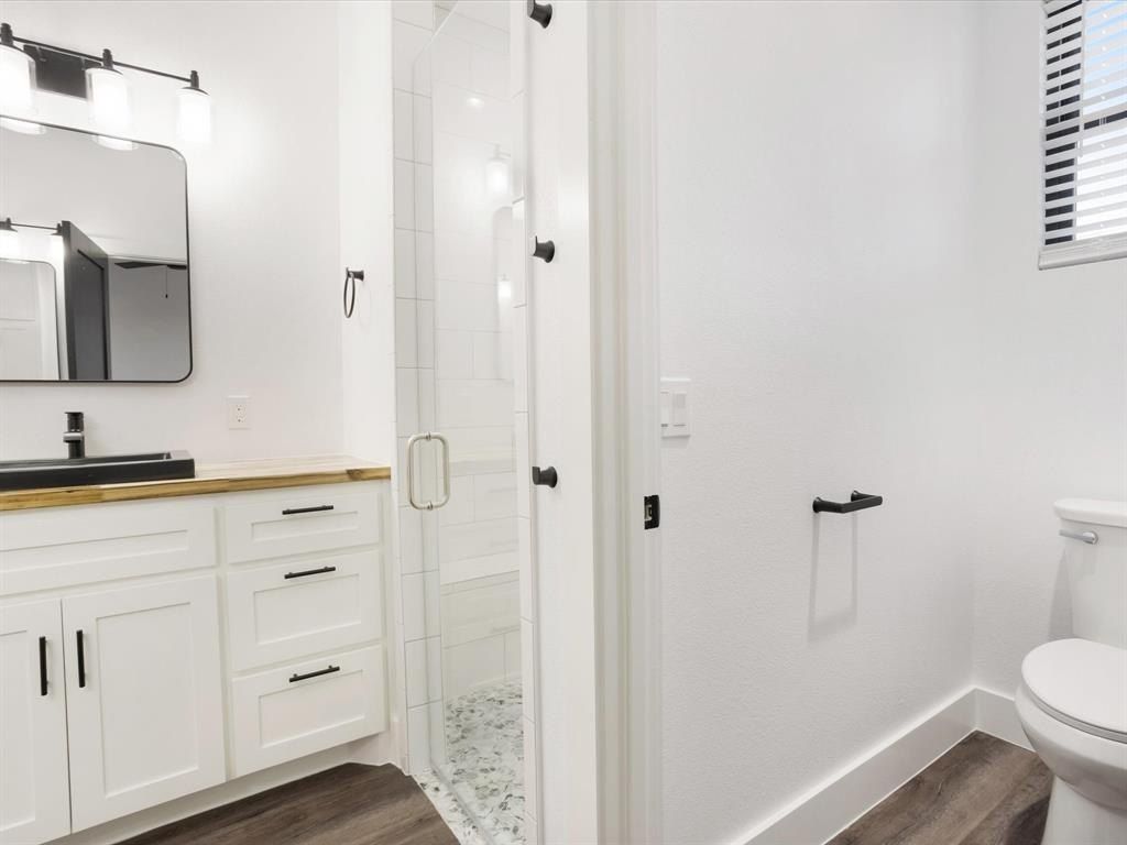 510 W Bells Boulevard. Bells, TX 75414