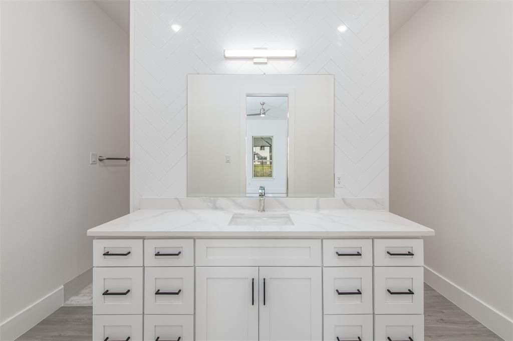 7611 Awadi Court. Arlington, TX 76001