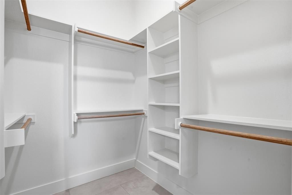 2315 Colony Court. Dallas, TX 75235