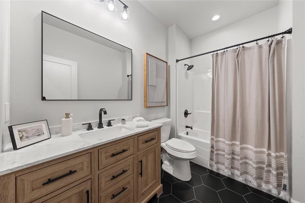 1628 Ewing Street. Waco, TX 76706