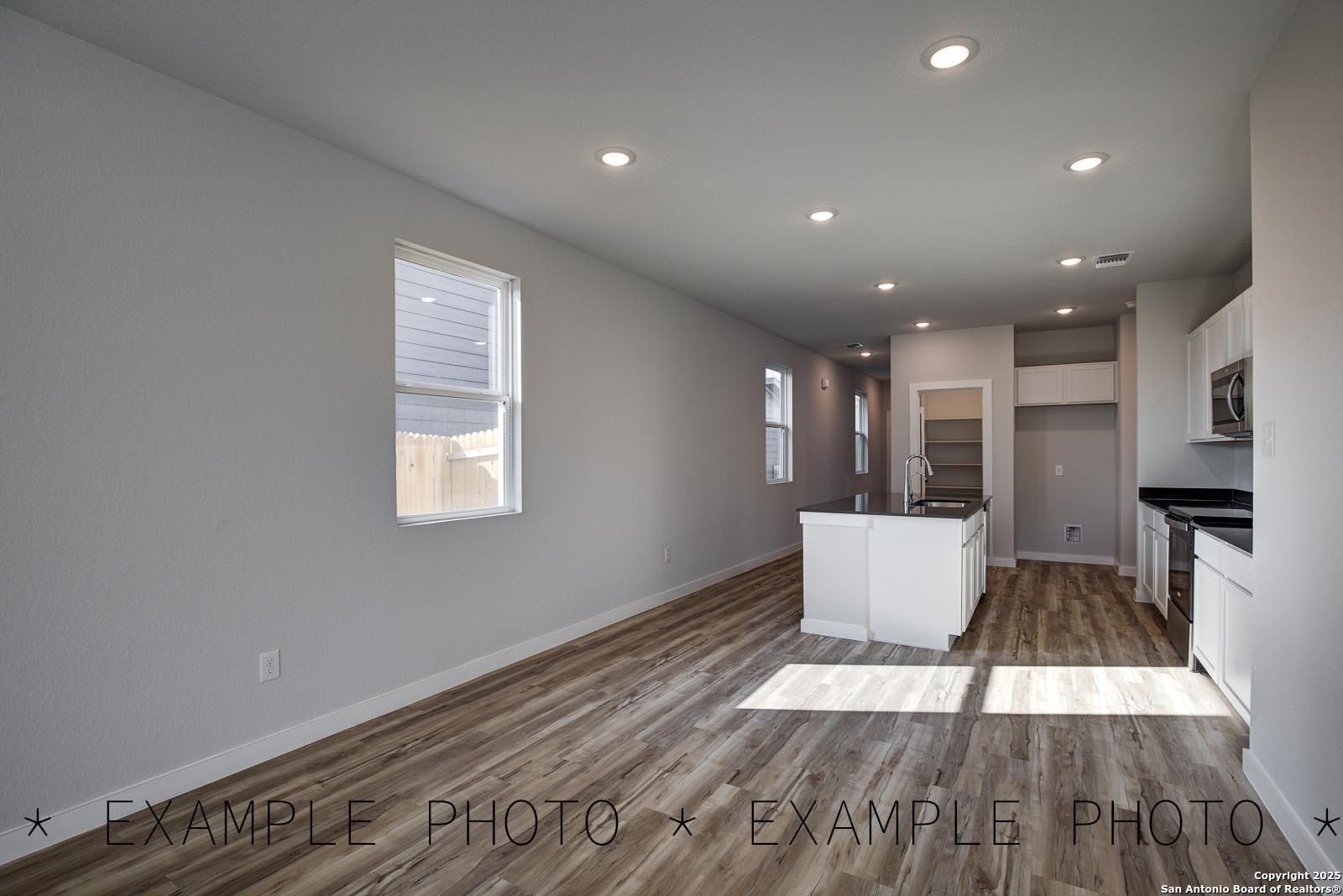 5631 Frederick Bluff. Von Ormy, TX 78073