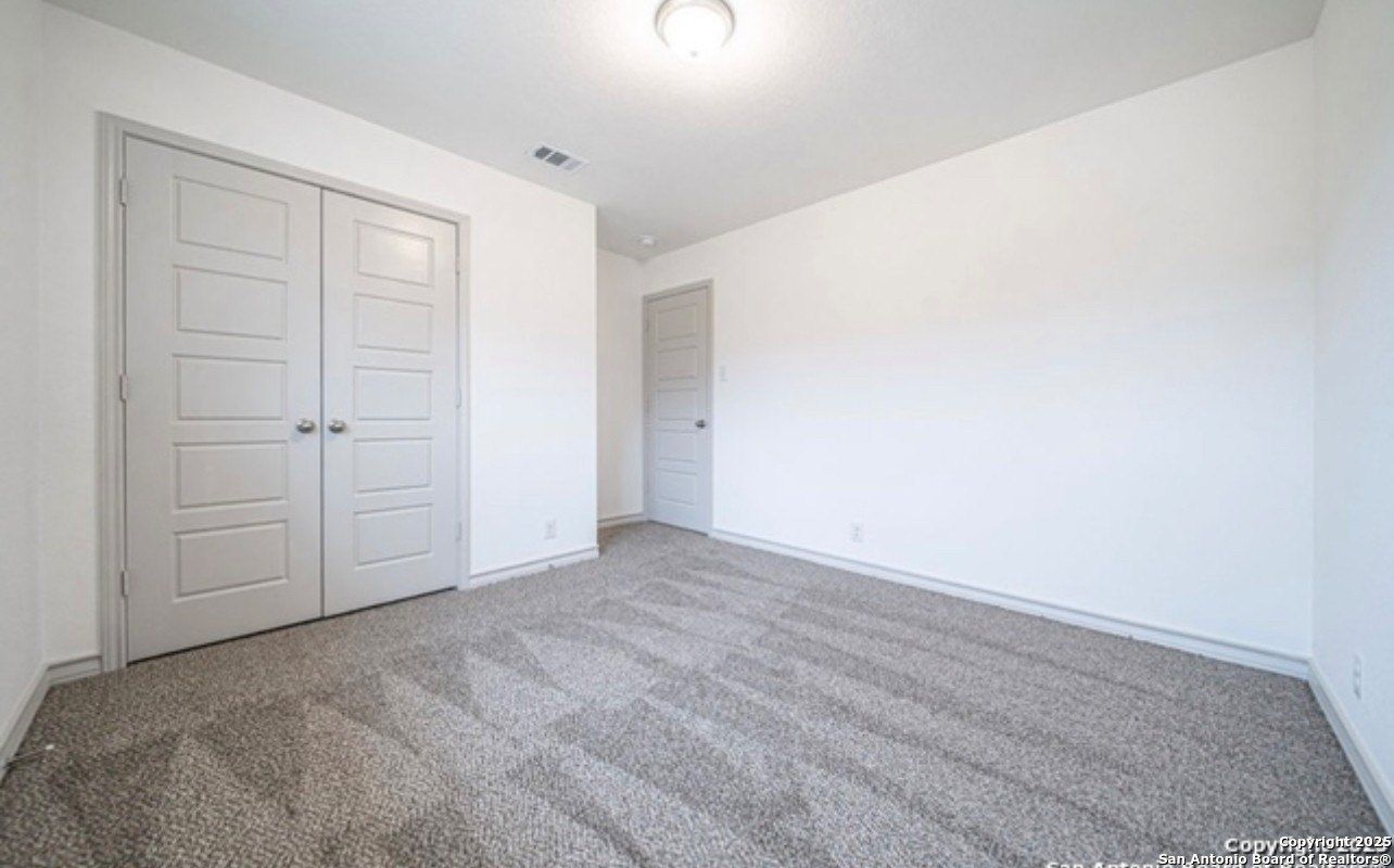 2085 Silver Oaks. San Antonio, TX 78213