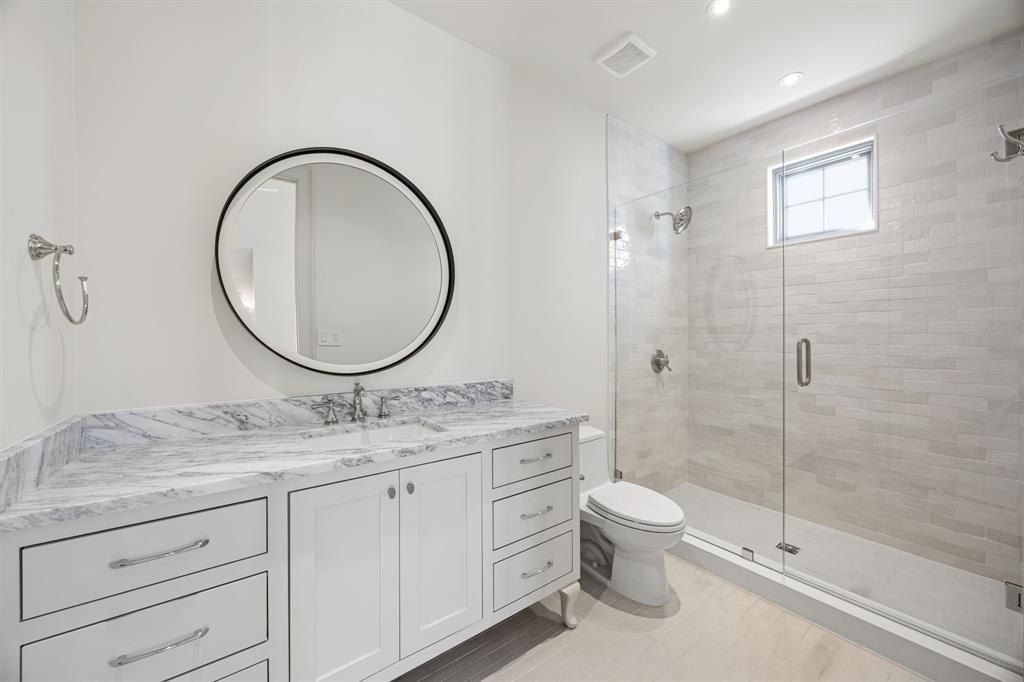 4021 Southwestern Boulevard. Dallas, TX 75225