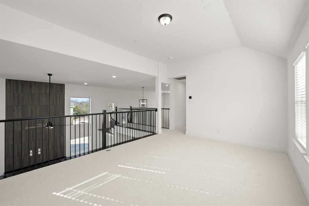 417 Newpark Boulevard. Desoto, TX 75115